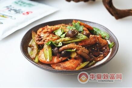 香与红麻辣香锅加盟